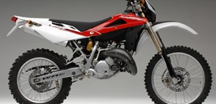 KTM 125 EXC 2010 vs Husqvarna WRE 125 2009