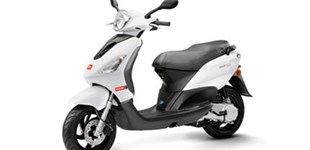 Derbi Boulevard 50 2009 vs Derbi Variant Sport 50 2T 2012