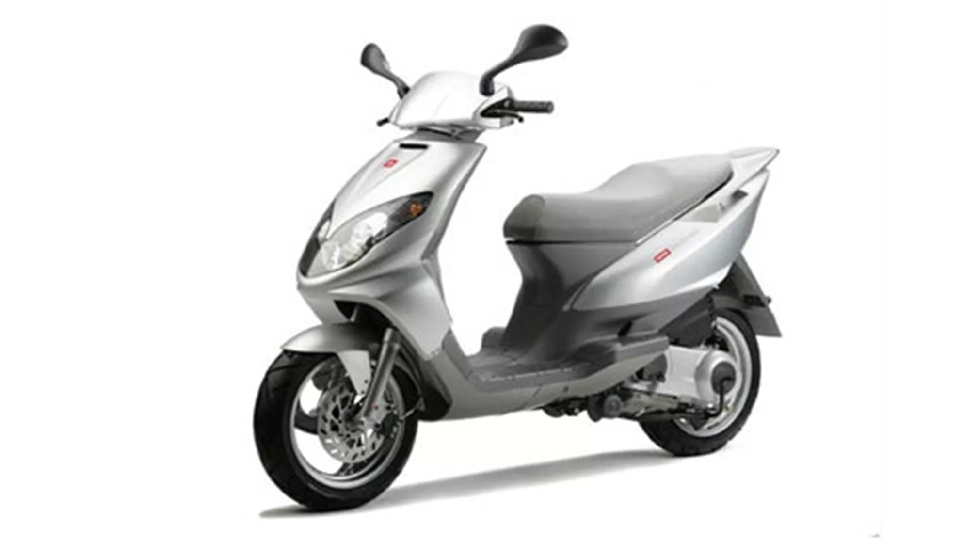 Derbi Boulevard 125 - Image 2 Derbi Boulevard 125 - Image 2