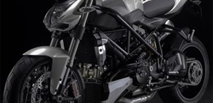 Ducati Streetfighter 2009 vs KTM 1290 Super Duke R 2019