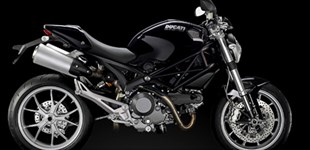 Honda CB 600 F Hornet 2007 vs Ducati Monster 1100 2009