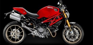 Ducati Monster 1100 S 2009 vs Ducati Monster S4R 2008