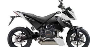 KTM 690 Duke 2010 vs Yamaha MT-07 2021