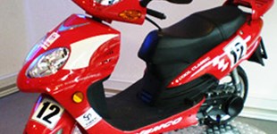 Yiben YB125T-15 2010 vs Rieju RS3 125 2018