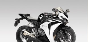 Honda CBR1000RR Fireblade 2010 vs BMW M 1000 RR 2021