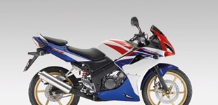 Honda CBR 125 R 2010 vs KTM RC 125 2022