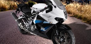 Hyosung GT 650i Naked SE 2009 vs Hyosung GT 650iR Sport II 2010