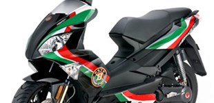 Husqvarna Svartpilen 125 2022 vs Motobi Pesaro 2010