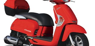 Vespa Primavera 125 S 2023 vs Kymco Like 125 2010
