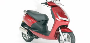 Peugeot Jet Force 50 C-Tech 2009 vs Peugeot Vivacity 2T 50 2010