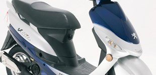 Peugeot V-Clic 50 2009 vs Peugeot V-Clic 50 2010