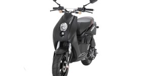 Peugeot Kisbee 50 GT 2022 vs Peugeot Ludix 2 Snake Furious 2010