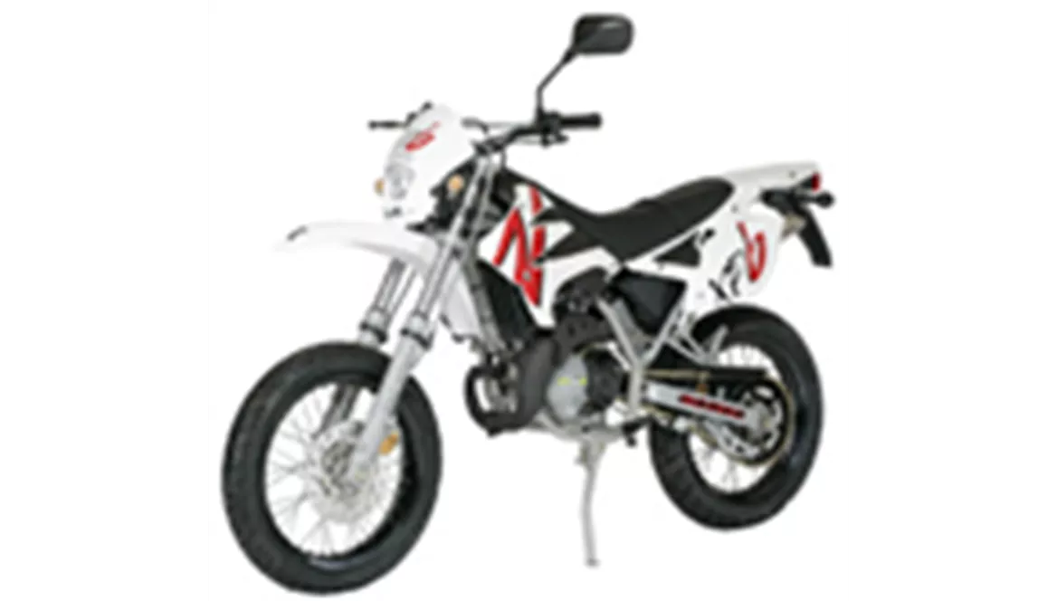 Peugeot XP6 Supermoto 50 Power up 2010 Peugeot XP6 Supermoto 50 Power up 2010