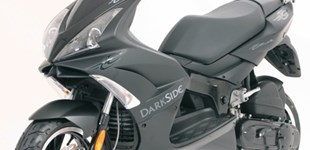 Aprilia SR 50 Factory i.e. 2013 vs Peugeot Jet Force 50 Darkside 2010