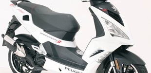 Peugeot Speedfight 3 50 RS Wasser 2010 vs Peugeot Speedfight 3 50 Wasser 2010