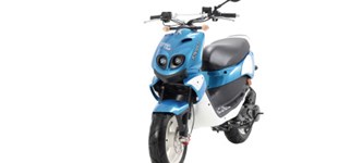 Peugeot TKR Furious 12" 2010 vs Peugeot Speedfight 3 R 2009