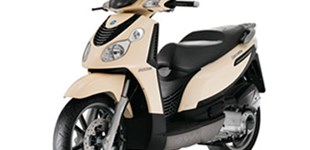 Piaggio Carnaby 125 2010 vs Piaggio Fly 125 2010