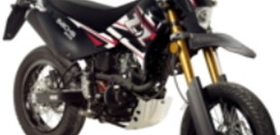 Hyosung XRX 125 Supermoto 2011 vs Sachs ZZ 125 2010