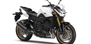 Yamaha FZ-8N 2010 vs Triumph Street Triple 675 R 2009