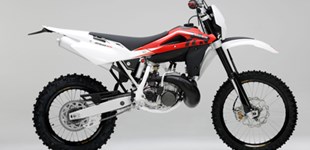 Husqvarna WR 250 2010 vs Husqvarna TE 125 2011