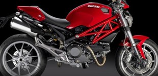 Ducati Monster 1100 2010 vs Ducati Hypermotard 1100 2012