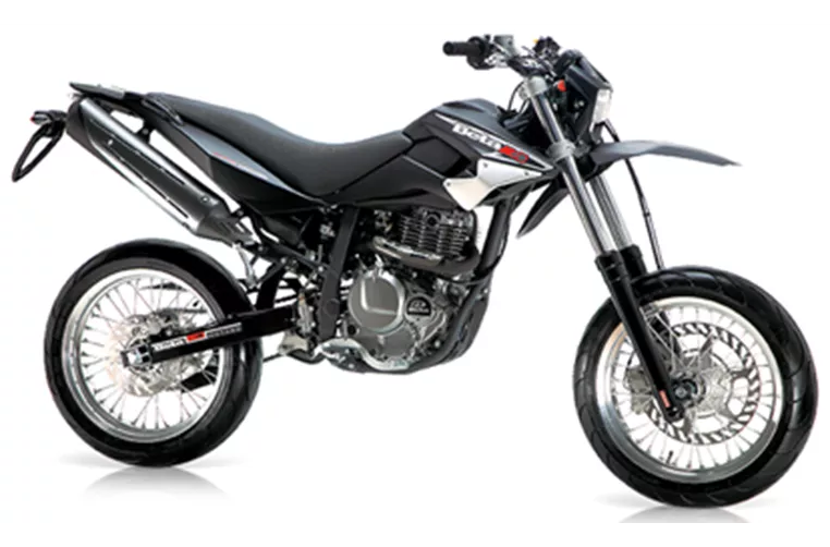 Beta M4 - 4T 2010 Beta M4 - 4T 2010