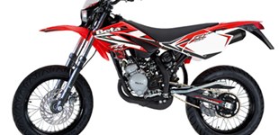 KTM 125 Duke 2022 vs Beta Motard 50 Std 2010