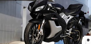 Aprilia RS4 50 2020 vs Motorhispania RX50 R 2010