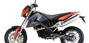 KTM 690 Supermoto 2008 vs BMW G 650 Xmoto 2010