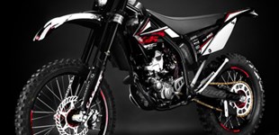 GASGAS EC 250 F Racing 2010 vs Husqvarna TC 250 2022