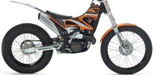 Beta RR 125 2T 2022 vs Scorpa SR 125-2T Long Ride 2010