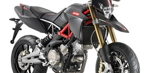Aprilia Dorsoduro 750 Factory 2010 vs Husqvarna 701 Supermoto 2017