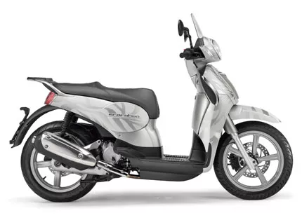 Aprilia Scarabeo 125 ie. Aprilia Scarabeo 125 ie.