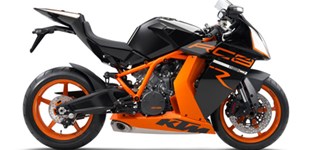 Rieju Marathon 125 Pro 2021 vs KTM 1190 RC8 R 2011