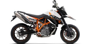 KTM 990 Supermoto R 2011 vs Ducati Monster 696 2009