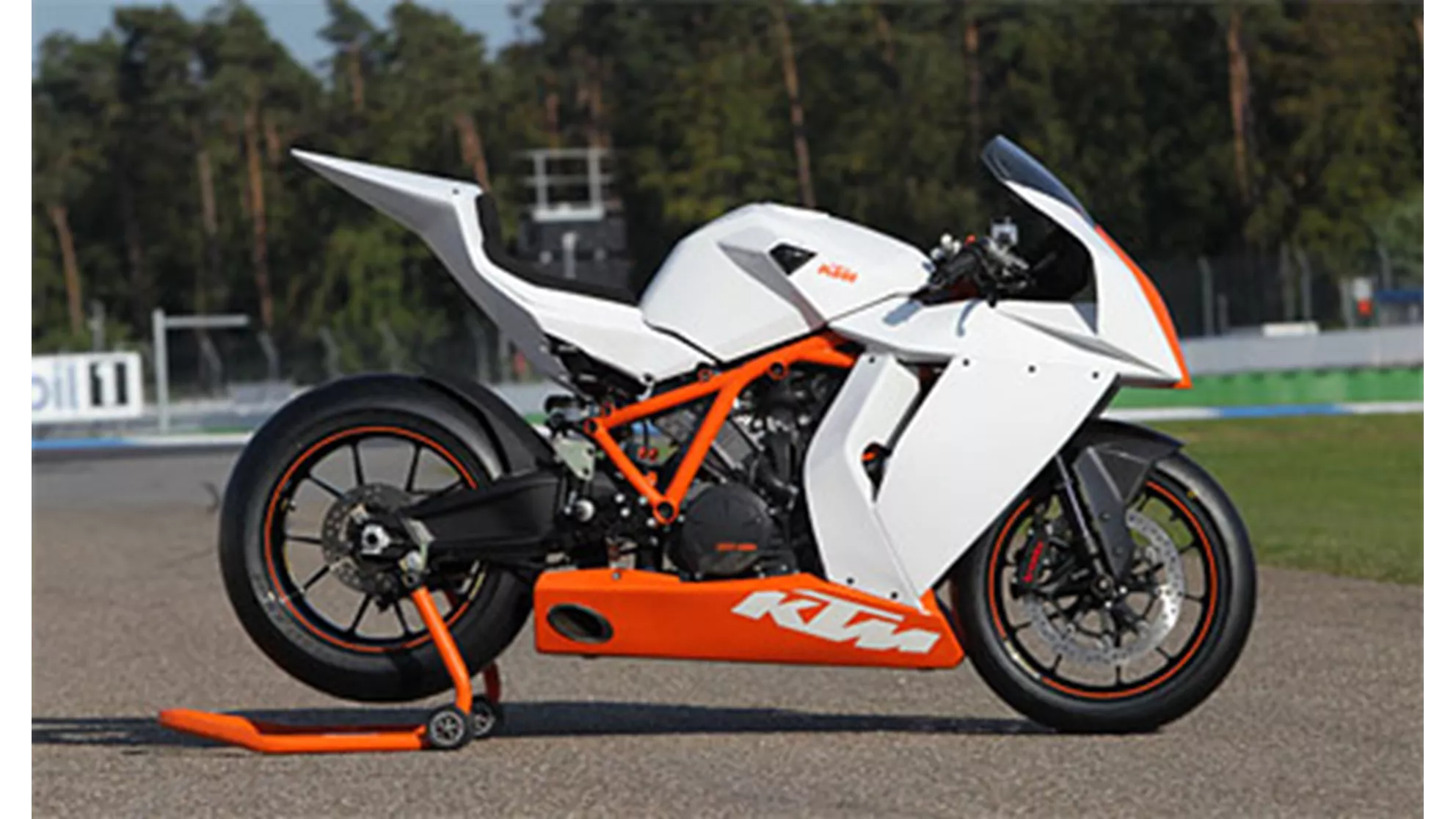 KTM 1190 RC8 R Track - Image 2 KTM 1190 RC8 R Track - Image 2