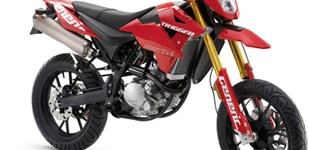 KSR Moto Trigger SM 125 2011 vs Yamaha WR 125 R 2016