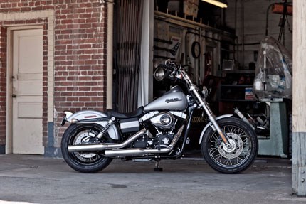 Harley-Davidson Dyna Street Bob FXDB 2011