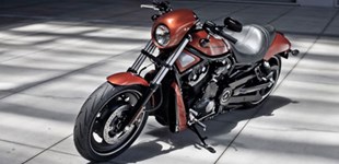 Ducati Diavel 1200 2011 vs Harley-Davidson Night Rod Special VRSCDX 2011