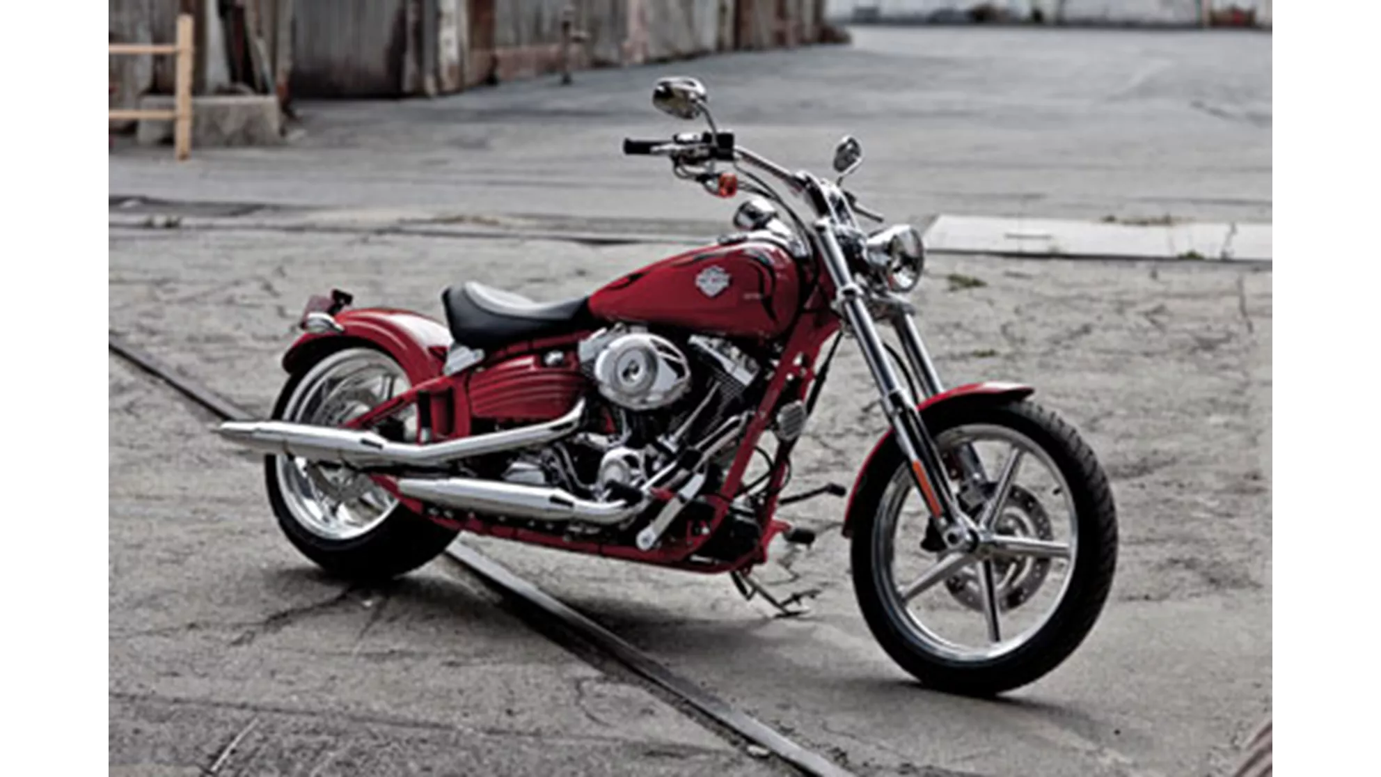 Harley-Davidson Softtail Rocker C FXCWC - Obrázek 1