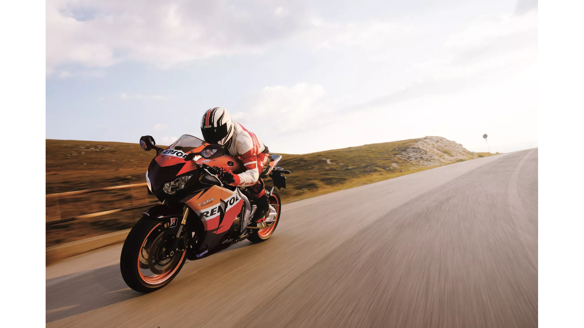 Honda CBR1000RR Fireblade - Image 9 Honda CBR1000RR Fireblade - Image 9