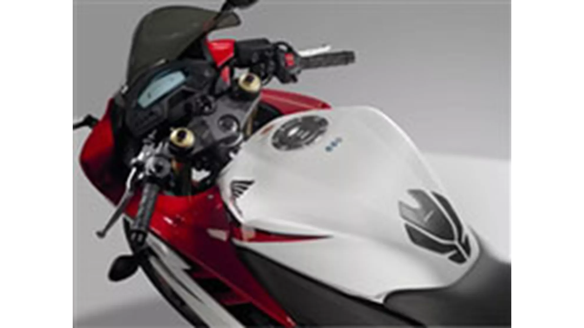 Honda CBR 600 F - Image 5 Honda CBR 600 F - Image 5