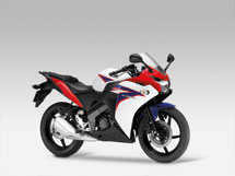 Yamaha YZF-R125 2018 vs Honda CBR 125 R 2011