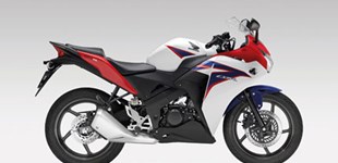 KTM RC 125 2015 vs Honda CBR 125 R 2011