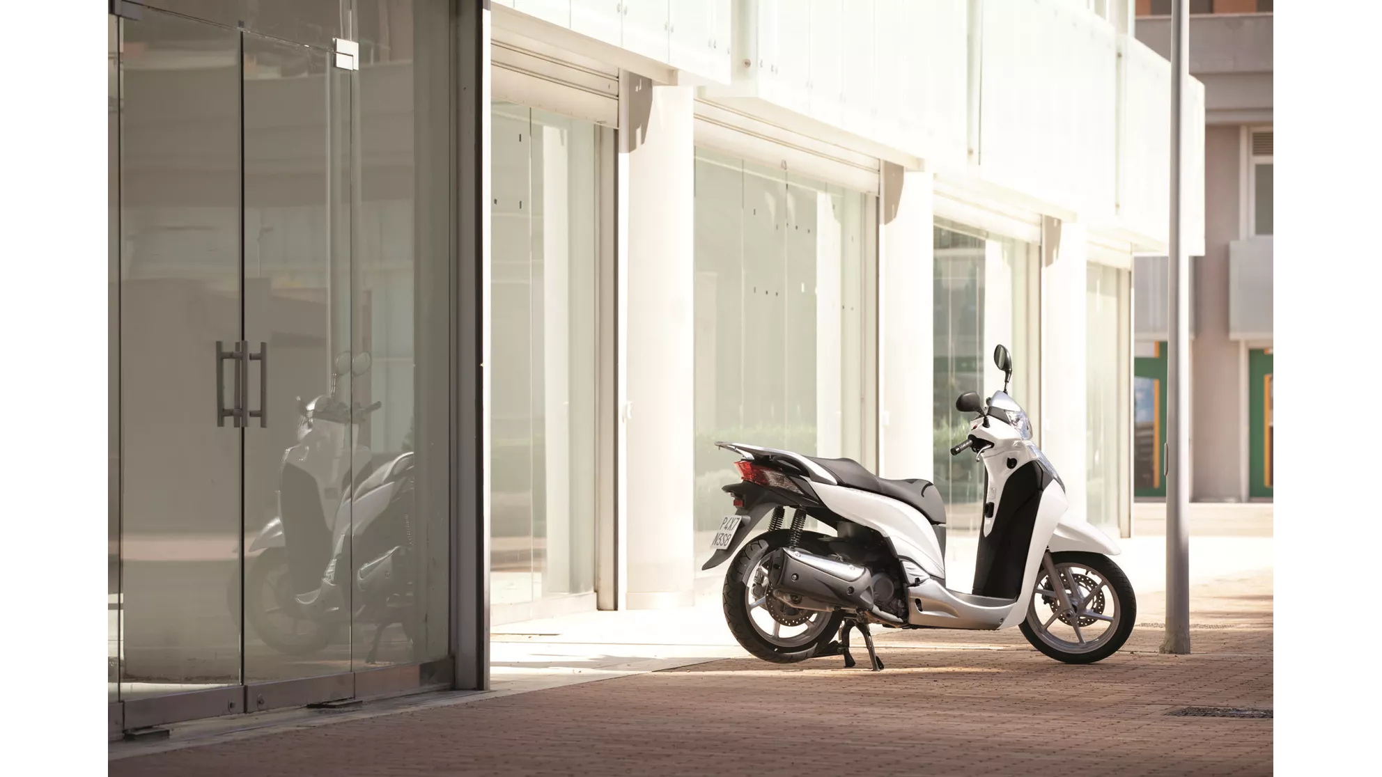 Honda SH300i - Image 10 Honda SH300i - Image 10