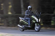 Honda FES 125 S-Wing 2011 - Bild 3