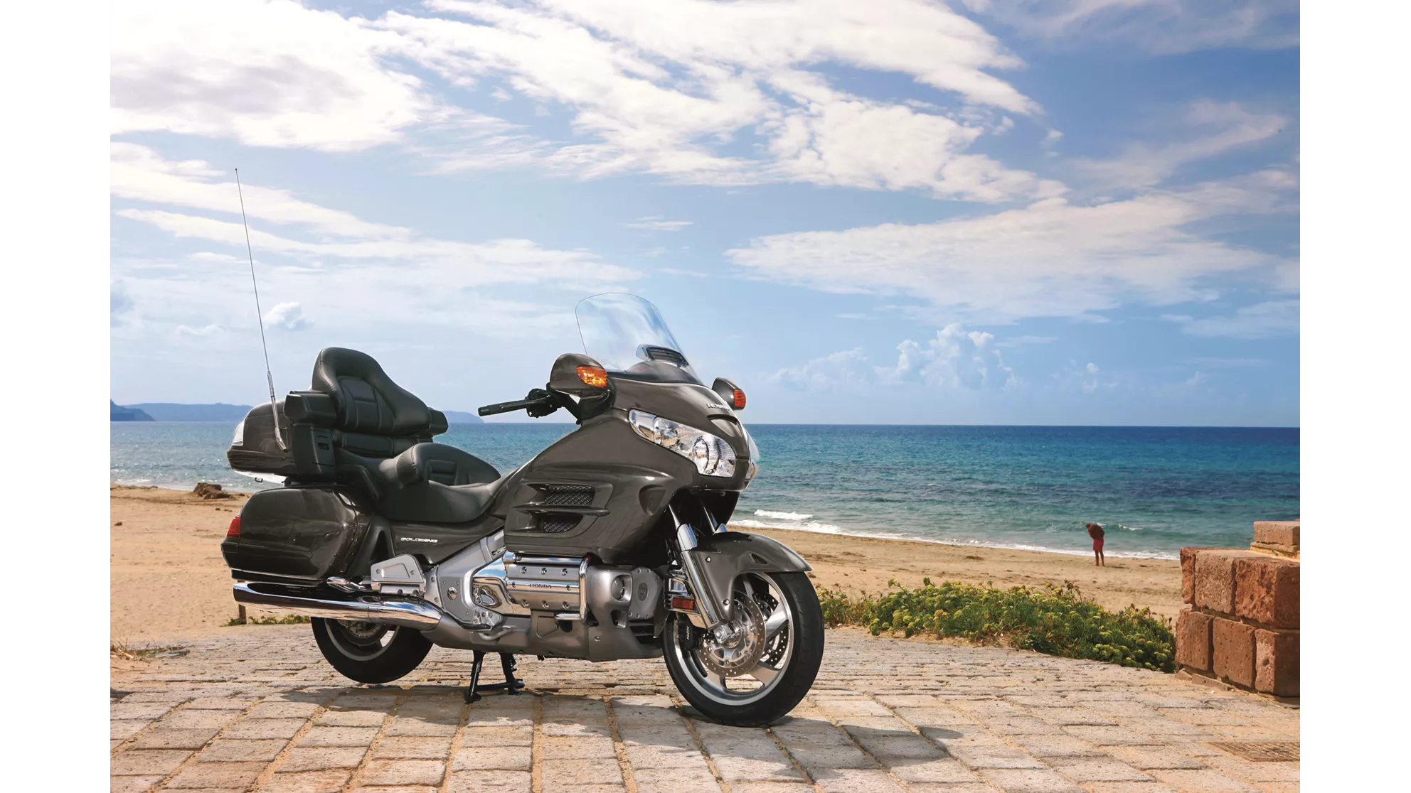 Honda GL 1800 Goldwing - Image 11 Honda GL 1800 Goldwing - Image 11