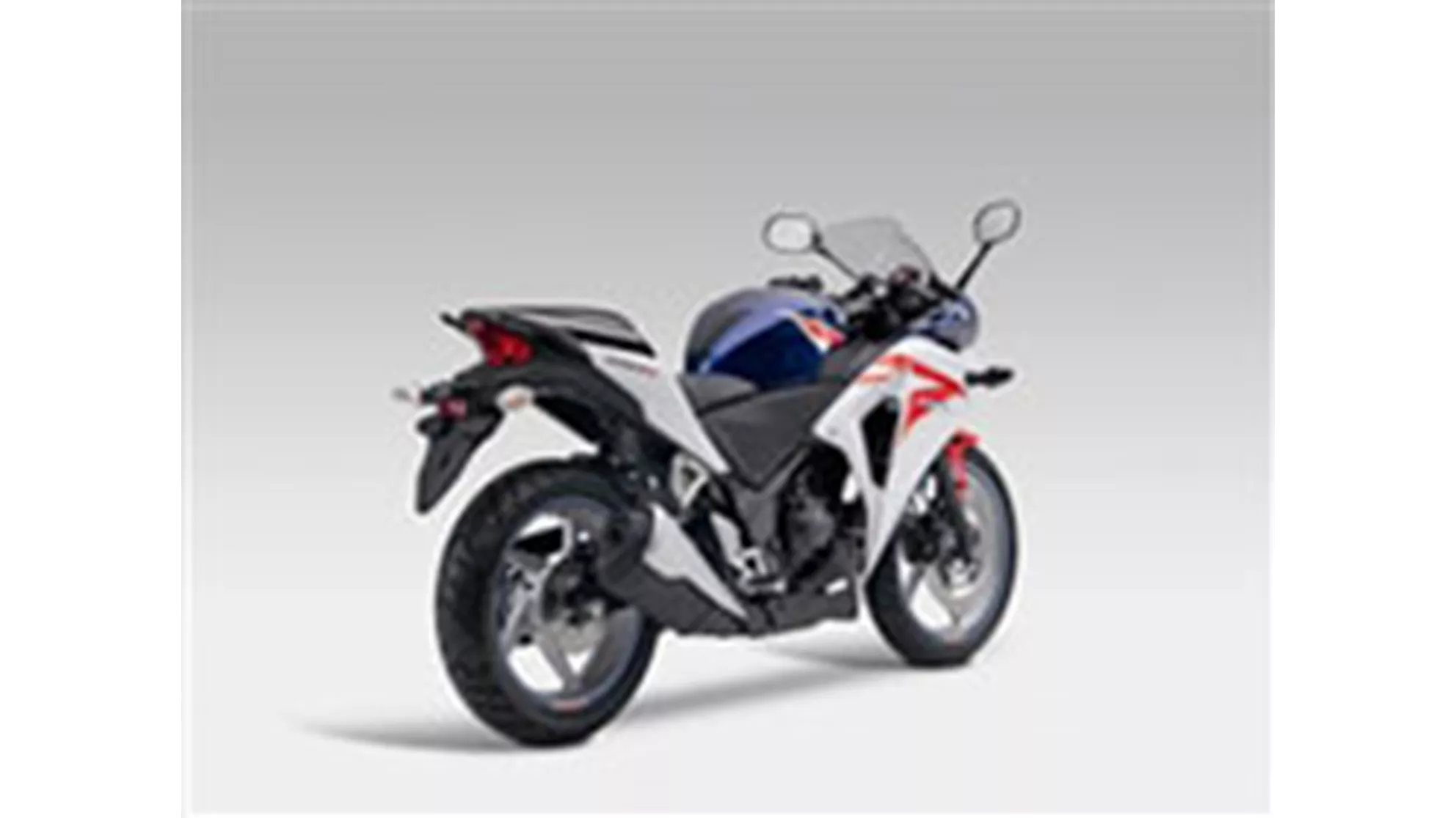 Honda CBR 250 R - Image 8 Honda CBR 250 R - Image 8