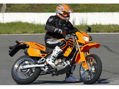 Hyosung XRX 125 Supermoto 2011 Hyosung XRX 125 Supermoto 2011