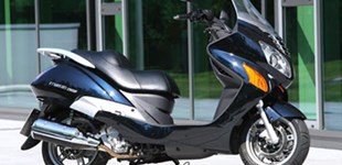 Sym GTS 250i 2010 vs Hyosung MS3i 250 2011